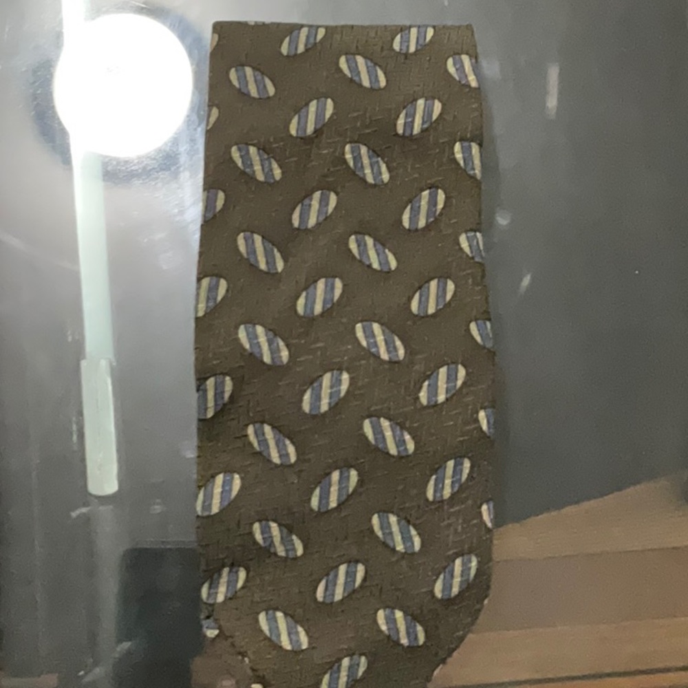 Brown/kakhi Tie with Blue and White Pattern